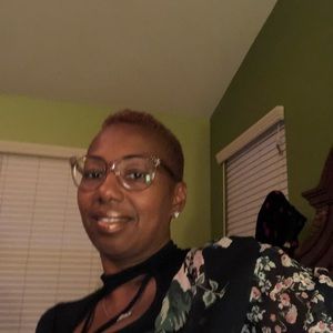 Meet your Posher, Denise